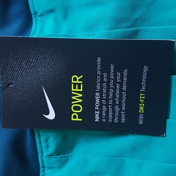 Nike dri fit emerald green skort sz lge. - Picture 6 of 10